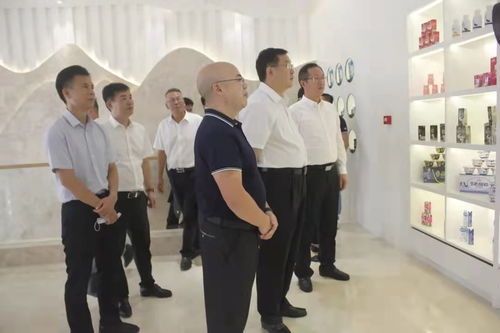 奶水牛產(chǎn)業(yè)調(diào)研 北海市委書記蔡錦軍率隊(duì)深入皇氏集團(tuán)指導(dǎo)工作